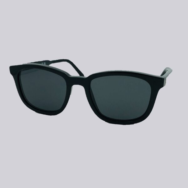 Prada-Sun-SPRA21_16K08Z-Black_Dark-Grey_5320